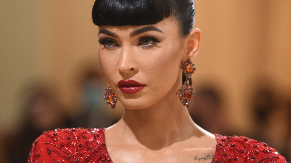 Megan Fox lie&szlig; im Netz ganz tief blicken. (Foto)
