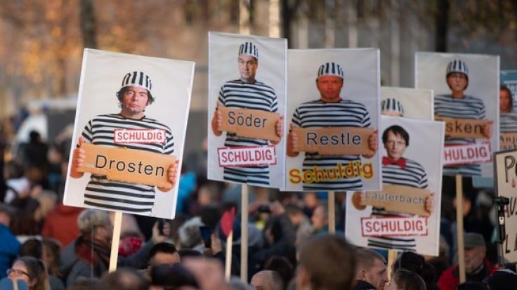 Die Querdenker riefen dazu auf, am 21. November in Leipzig Kinder mit auf die Corona-Demonstration zu nehmen. (Bild: Corona-Demo vom 7.11.2020 in Leipzig)