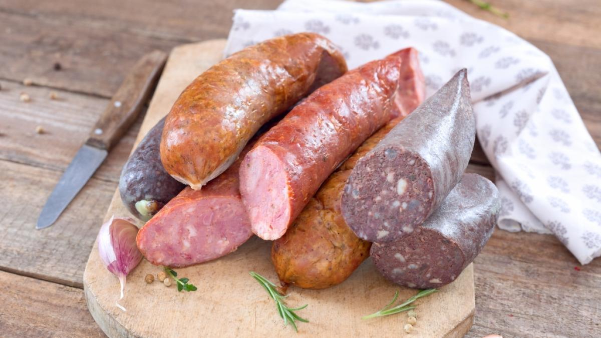 Verschiedene Rohwurst-Produkte m&uuml;ssen aufgrund eines besorgniserregenden Labornachweises in 14 Bundesl&auml;ndern zur&uuml;ckgerufen werden. (Foto)