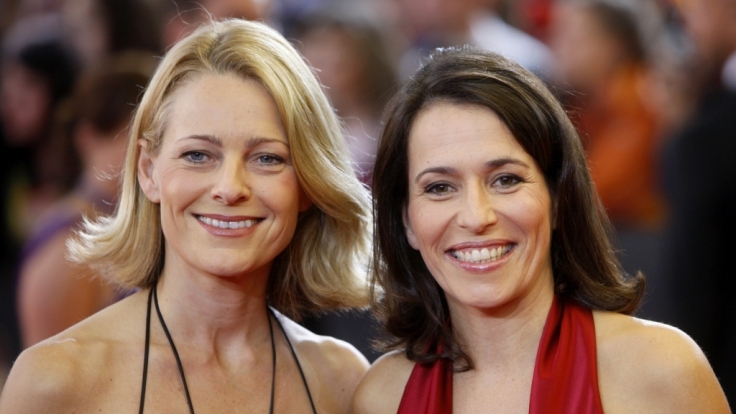 Anne Will (r.) und Miriam Meckel haben geheiratet.