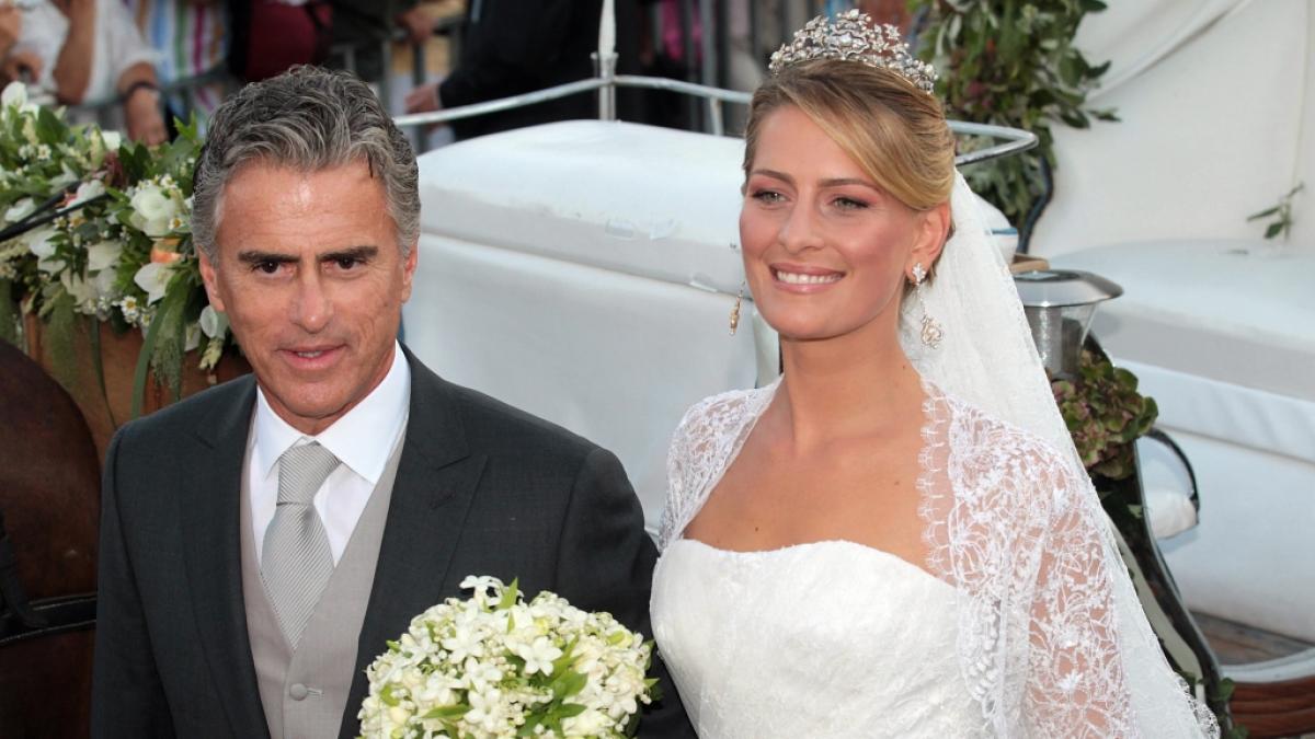 Prinzessin Tatiana und ihr Stiefbruder Atti bei ihrer Hochzeit im Jahr 2010. (Foto)