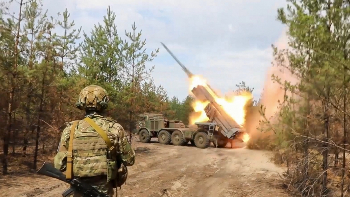 Der Ukraine-Krieg erreicht einen traurigen Meilenstein. Berichten zufolge forderte der von Putin entfesselte Konflikt fast eine Million Tote und Verletzte. (Foto)