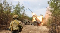 Der Ukraine-Krieg erreicht einen traurigen Meilenstein. Berichten zufolge forderte der von Putin entfesselte Konflikt fast eine Million Tote und Verletzte.