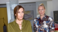 Maren (Eva Mona Rodekirchen) macht sich Sorgen um Katrin (Ulrike Frank).