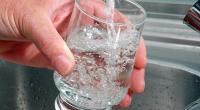 Viel Wasser zu trinken macht angeblich schlank - was ist dran an diesem Mythos?