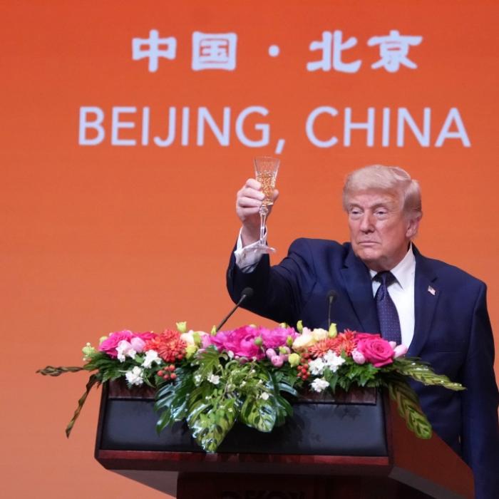 Champagner-Eklat um Trump? Netz diskutiert über brisante Aufnahmen
