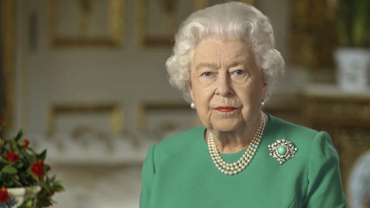Queen Elizabeth II. hat in ihrer historischen Rede das britische Volk beschworen Durchhaltevermögen zu zeigen.
