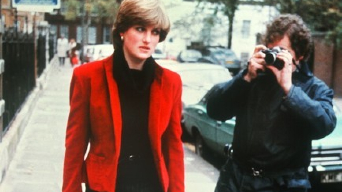 Lady Diana wurde von den Paparazzi nahezu gehetzt. Ihre S&ouml;hne verurteilten j&uuml;ngst das Verhalten der Fotografen gegen&uuml;ber ihrer toten Mutter. (Foto)