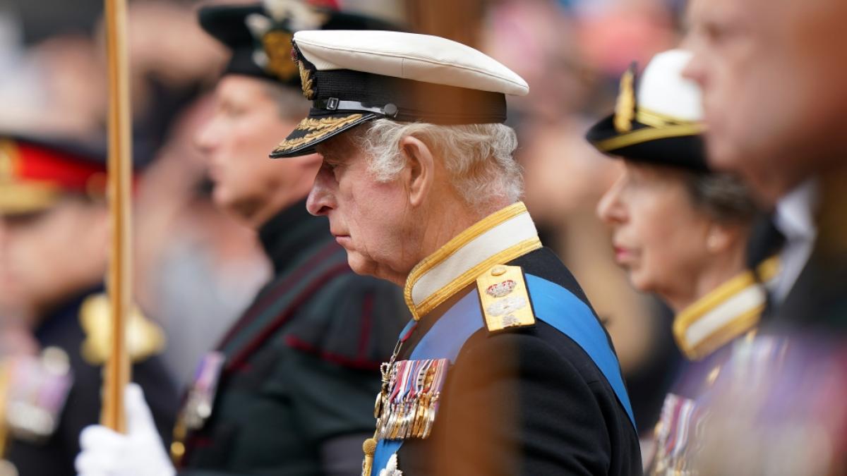 Nach jahrzehntelangem treuen Dienst f&uuml;r die britische K&ouml;nigsfamilie m&uuml;ssen die Royals vom verstorbenen Christopher Bray Abschied nehmen. (Foto)