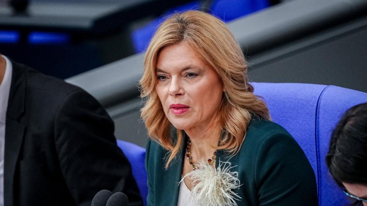 Ein neues Instagram-Video von Bundestagspr&auml;sidentin Julia Kl&ouml;ckner st&ouml;&szlig;t auf jede Menge Kritik. (Foto)