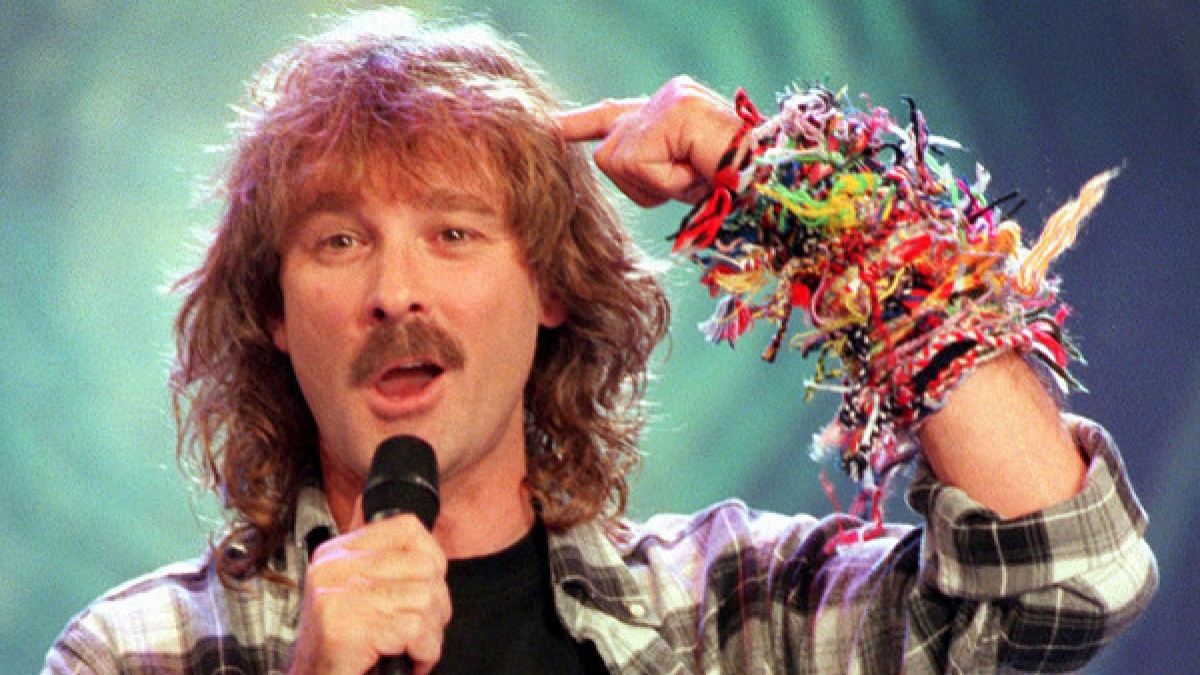 Wolfgang Petry hat sich von seinem Schlager-Image mit Freundschaftsb&auml;ndchen verabschiedet und eine Typver&auml;nderung durchgemacht. (Foto)