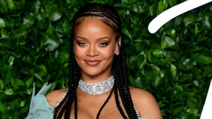Rihanna verzückt die Fans im Netz wieder einmal.