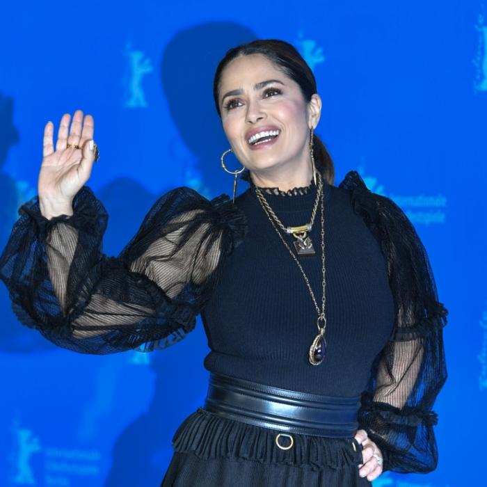 Verboten heiß mit 54! Dieser Bikini-Hammer raubt ihren Fans den Atem