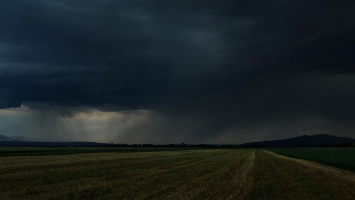 Tief Luciano sorgt f&uuml;r ein abruptes Sommer-Ende. (Foto)