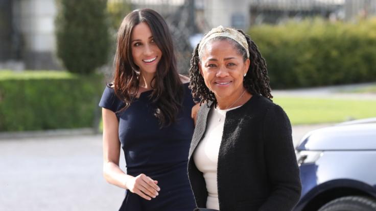 Meghans Mutter Doria Ragland soll sich bereits auf ihren künftigen Job als Großmutter und Kindermädchen vorbereiten.