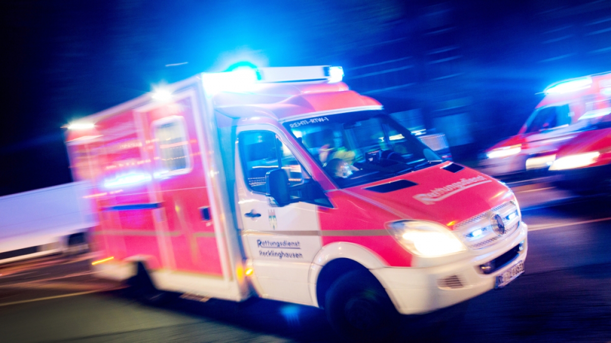Das Leben als Rettungssanit&auml;ter kann aufregend, anstrengend, aber auch ausgesprochen witzig sein. (Foto)