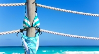 Durch die richtige Pflege bleibt der Bikini lange in Form. (Symbolfoto)