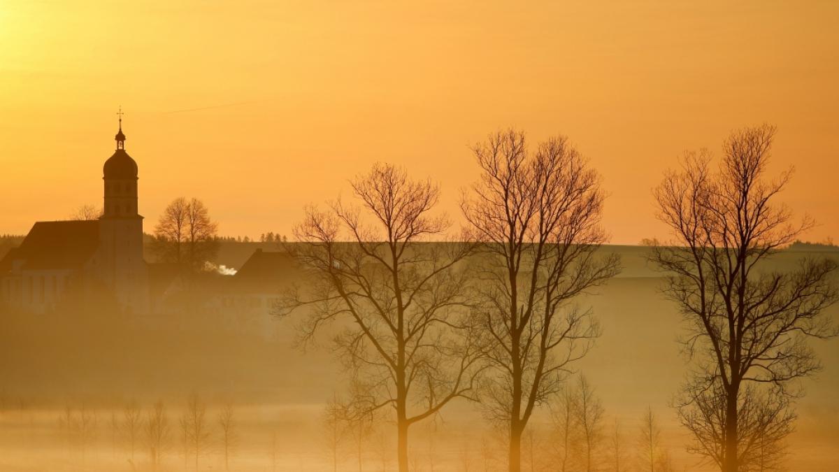 Eine riesige Staubwolke &uuml;berrollt Deutschland. (Foto)