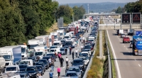 Kein Durchkommen auf der Autobahn: Der ADAC warnt für das Wochenende vom 10. bis 12. September 2021 vor Stau-Gefahr zum Sommerferien-Ende in Bayern und Baden-Württemberg.