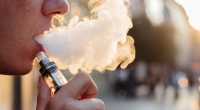 Eine neu Studie hat herausgefunden, dass ein bestimmtes Aroma in E-Zigaretten der Lunge besonders schaden können. (Symbolfoto)