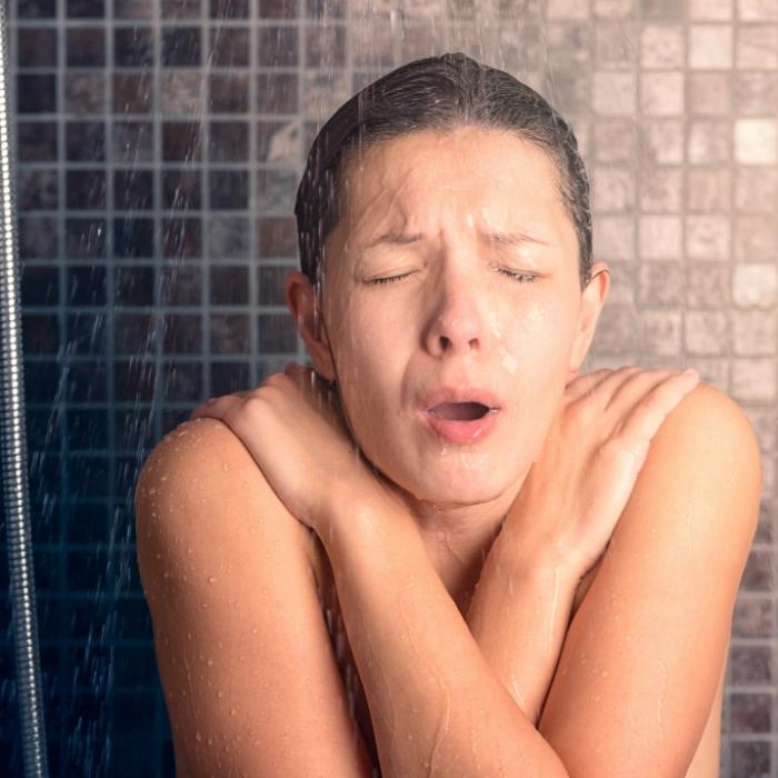 Warmwasser abdrehen, oder nicht? Das dürfen Vermieter ihren Mietern zumuten