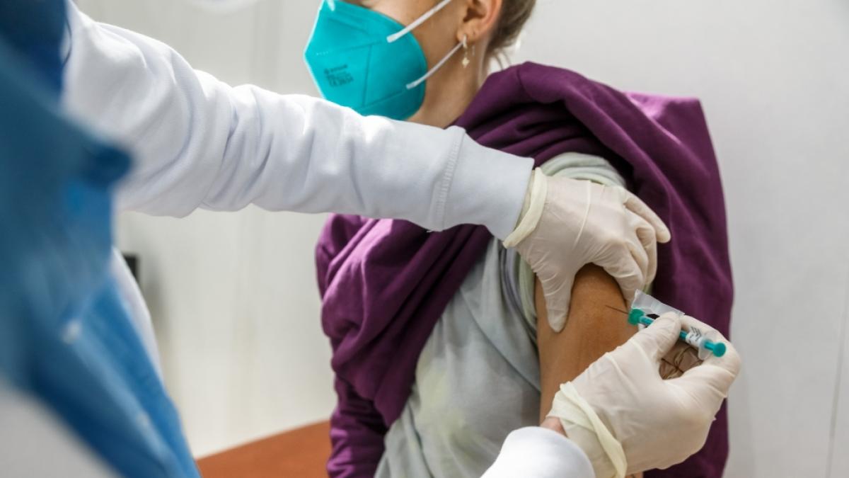 Die Bundestagsdebatte zur Impfpflicht wurde Berichten zufolge verschoben. (Foto)