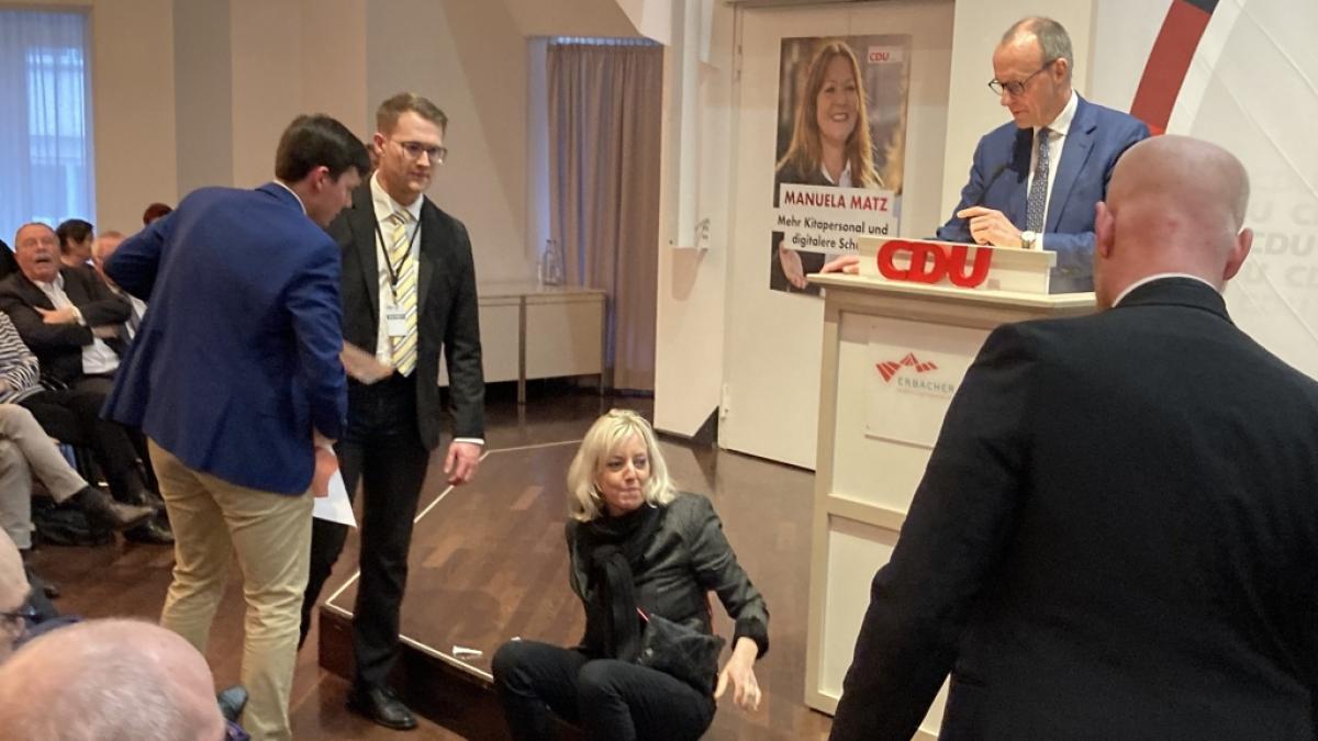 F&uuml;r seine sp&ouml;ttischen, an Klimaschutzaktivistinnen gerichteten Worte lie&szlig; sich Friedrich Merz feiern - Twitter hatte indes weniger Schmeichelhaftes f&uuml;r den CDU-Chef in petto. (Foto)