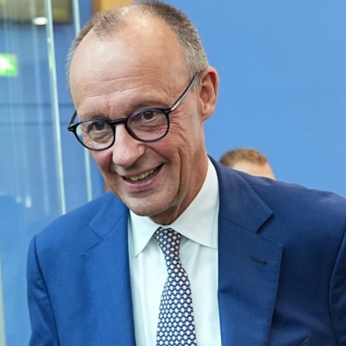 Umfrage sorgt für Alarm - Bundeskanzler ohne Mehrheit