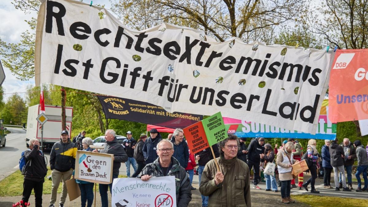 Auch im Monat der Europawahl bleibt Deutschland laut gegen Menschenhass und rechtes Gedankengut: F&uuml;r Juni 2024 sind etliche Demonstrationen f&uuml;r Demokratie un Miteinander angek&uuml;ndigt worden. (Foto)