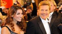 Carina Walz und Dieter Bohlen gemeinsam auf dem roten Teppich.