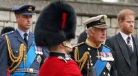 Mit seinen Söhnen Prinz William und Prinz Harry hat König Charles III. bisweilen wie andere Väter auch seine liebe Not.