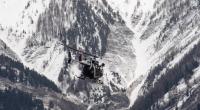 Die Rettungskräfte wurden mit dem Hubschrauber nahe der Unglücksstelle abgesetzt.