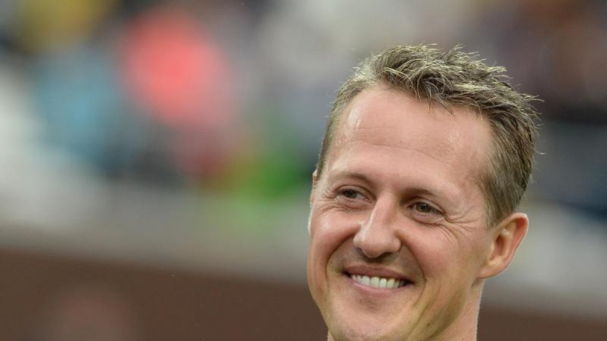 Endlich! Am 16. Juni 2014, Nach fünfeinhalb Monaten im künstlichen Koma, gibt Schumi-Managerin Sabine Kehm die ermutigende Nachricht bekannt: Michael Schumacher ist wach und wurde in einer Schweizer Klinik verlegt, um an der Rehabilitation zu arbeiten. (Foto)