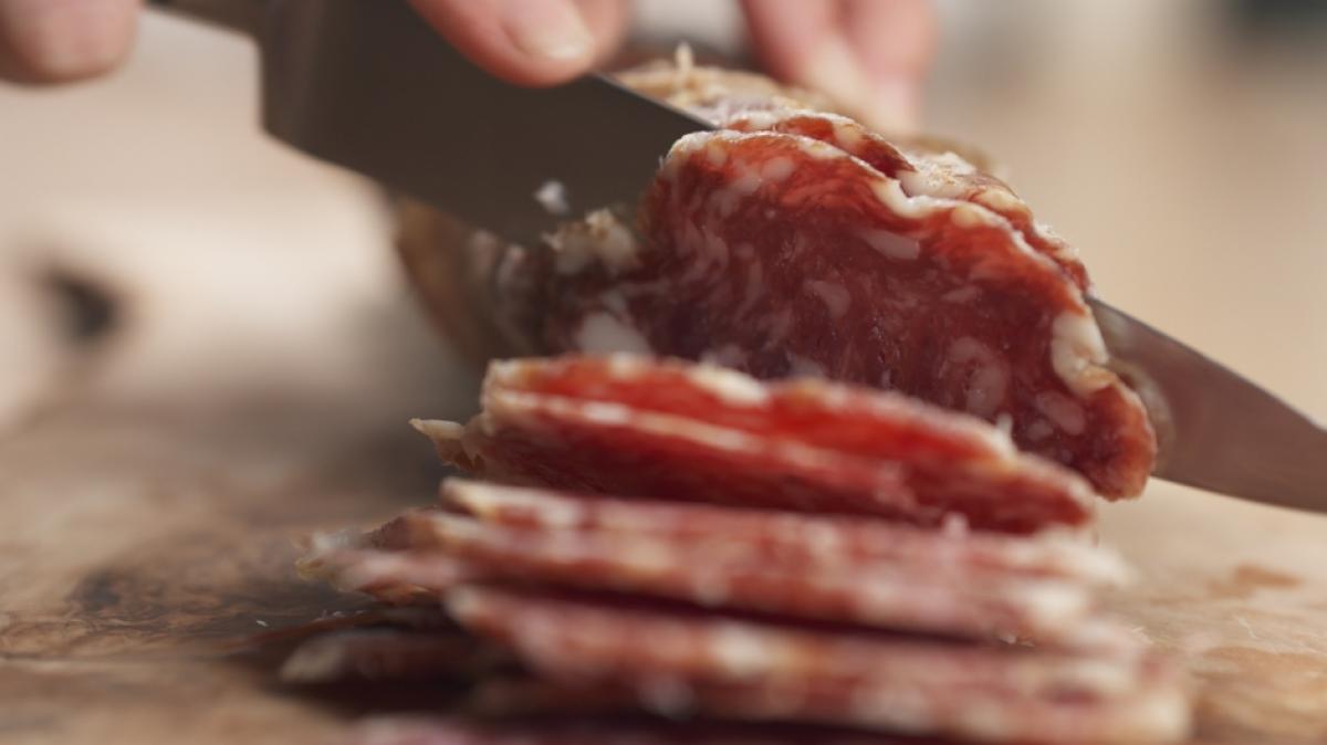 Rewe ruft aktuell italienische Salami zur&uuml;ck. (Foto)