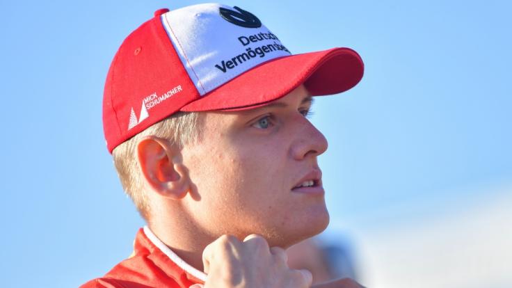 Die steile Karriere von Schumi-Sohn Mick Schumacher findet in aller Öffentlichkeit statt - doch wird dem Nachwuchsstar der Druck zu viel?