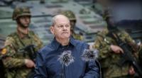 Bundeskanzler Olaf Scholz (SPD) gibt beim Besuch der Nato-Übung Quadriga 24 ein Pressestatement.