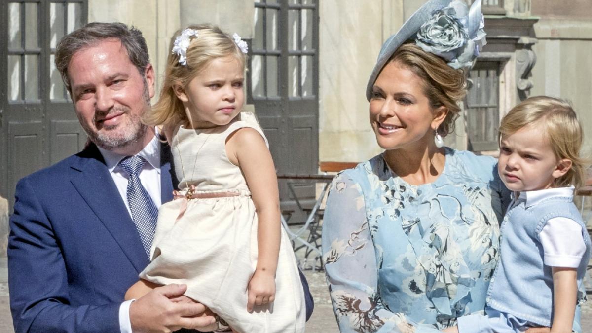 Prinzessin Madeleine von Schweden mit ihrem Ehemann Chris O'Neill und den Kindern Prinzessin Leonore und Prinz Nicolas. Nesth&auml;kchen Prinzessin Adrienne hat die Familie inzwischen komplettiert. (Foto)