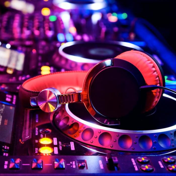Musik-Szene trauert - Kult-DJ verliert den Kampf gegen Krebs