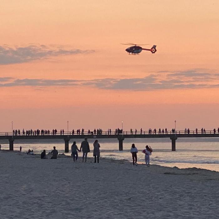 Mutter will Foto schießen - Kind (2) plumpst in die Ostsee