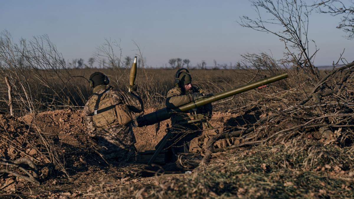 Ukrainische Soldaten leben auf dem Schlachtfeld unter miserablen Bedingungen. Im Sch&uuml;tzengr&auml;ben k&ouml;nnen sie aber in einer Sauna entspannen. (Foto)