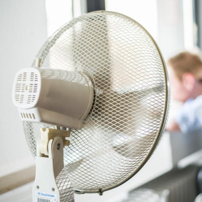 DARUM sind Ventilatoren nachts eine Gefahr