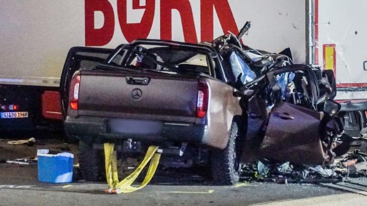 Auf der A8 nahe Sindelfingen kam es zum tödlichen Crash.
