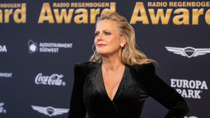 Die Blondine ist bekannt für ihren Sinn für Humor und ihre pikanten Geschichten.