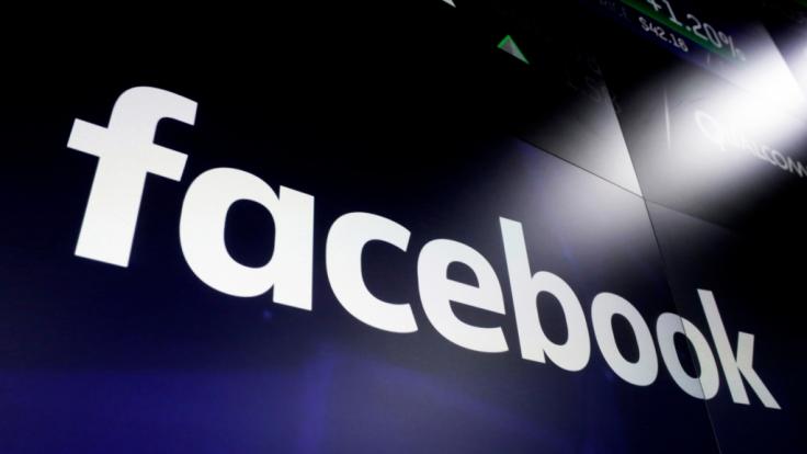Telefonnummern von 420 Millionen Facebook-Nutzern waren nach einer Daten-Panne beim sozialen Netzwerk öffentlich einsehbar (Symbolbild).