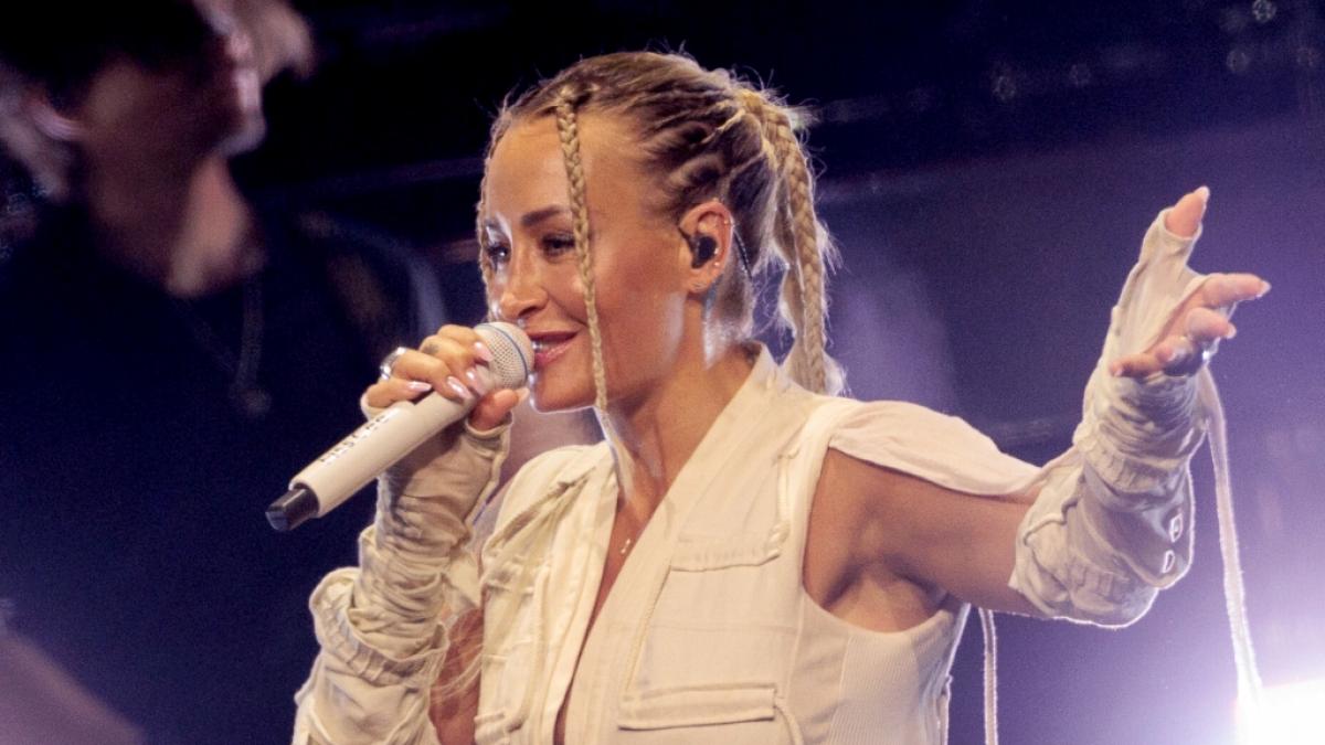 Sarah Connor sorgt trotz Hitzewelle f&uuml;r gute Laune auf ihrer Open-Air-Tour. (Foto)