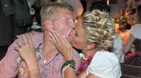 Darf es auch etwas mehr Zunge sein? Claudia und Stefan Effenberg.