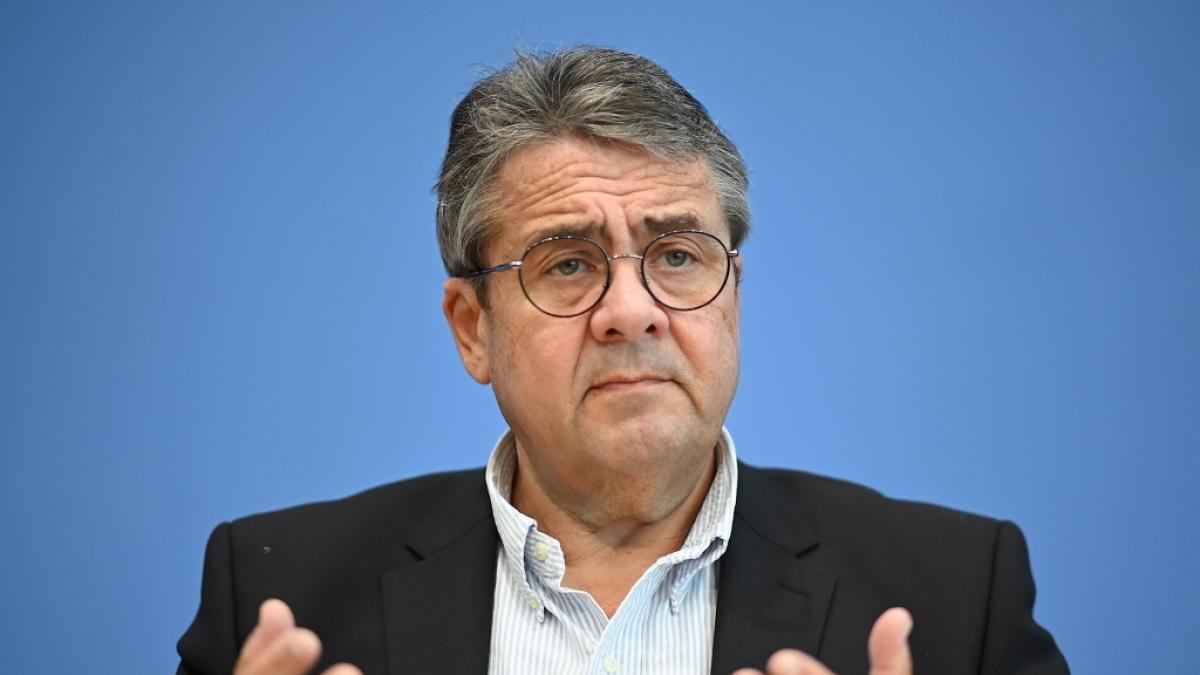 Sigmar Gabriel steht einem Einsatz deutscher Truppe in der Ukraine offen gegen&uuml;ber. (Foto)