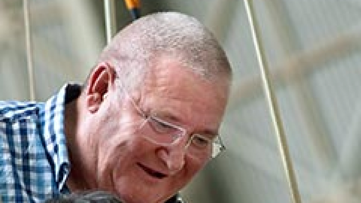 Krause unternimmt mit zwei Fl&uuml;chtlingsjungs eine Ballonfahrt. (Foto)