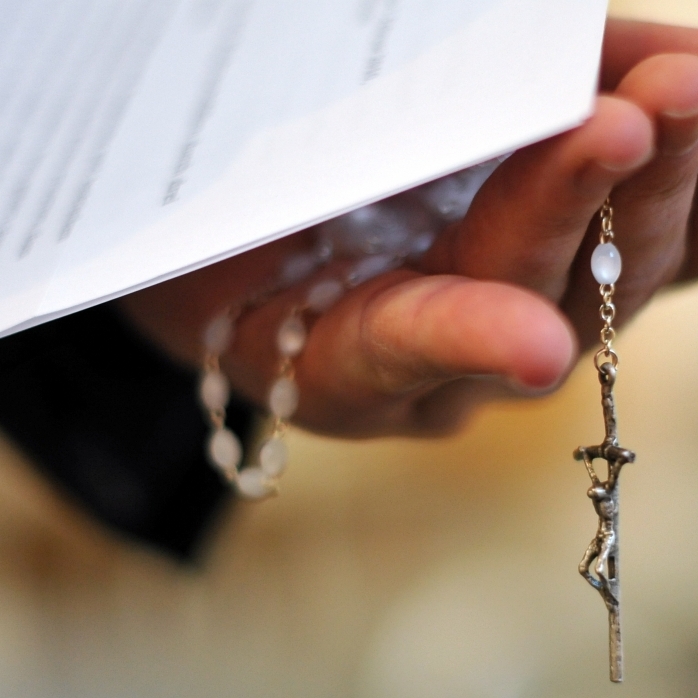 Priester missbraucht Minderjährige