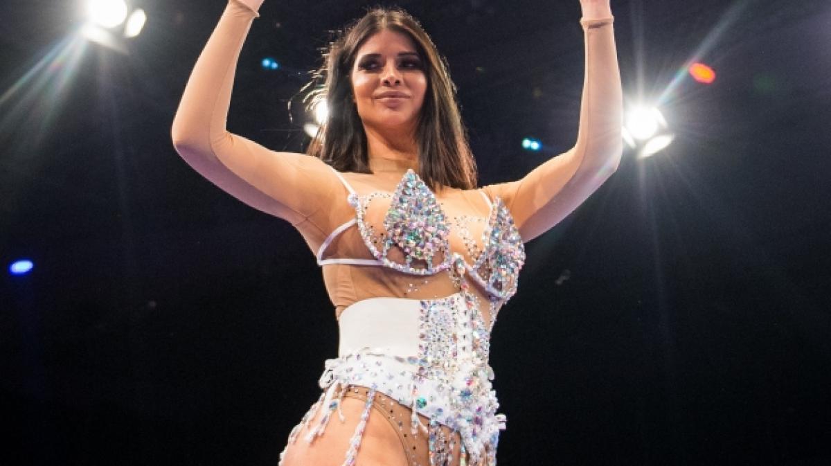 Auf Instagram posierte Micaela Sch&auml;fer als gefesselte Bondage-Barbie. (Foto)